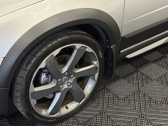 Volvo XC70 8 of 30