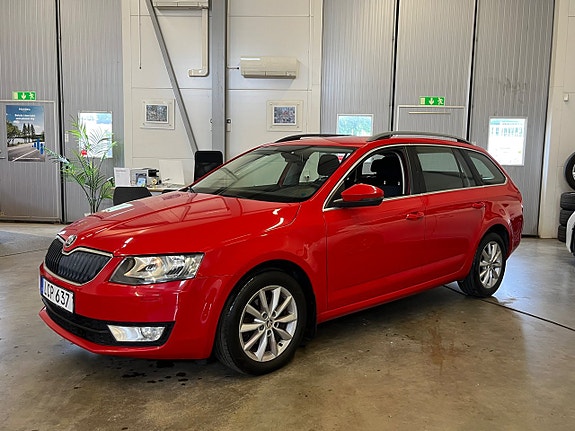 Skoda Octavia 2 of 5