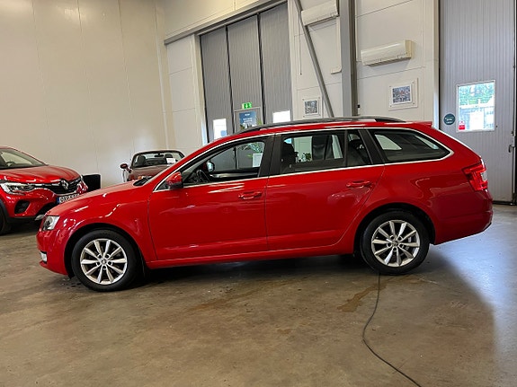 Skoda Octavia 3 of 5
