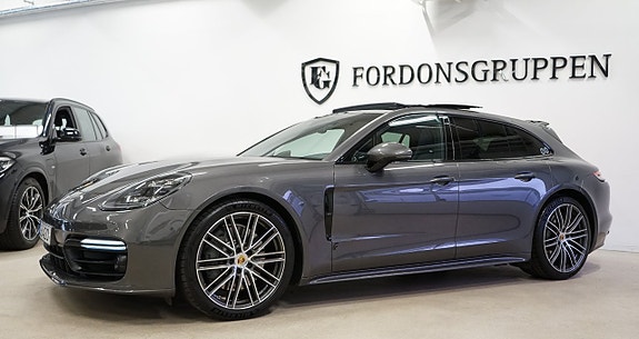 Porsche Panamera 4S 3 of 5