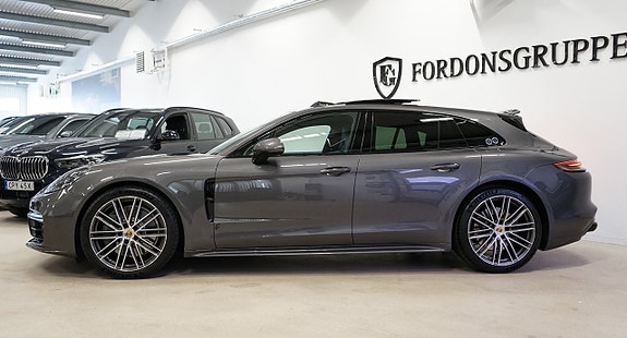 Porsche Panamera 4S 2 of 5