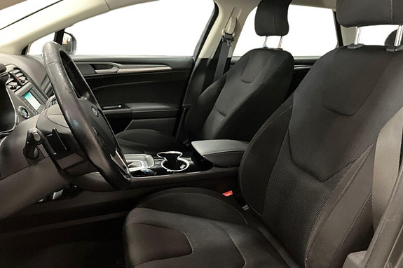 Ford Mondeo 13 of 26