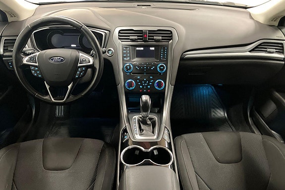 Ford Mondeo 12 of 26