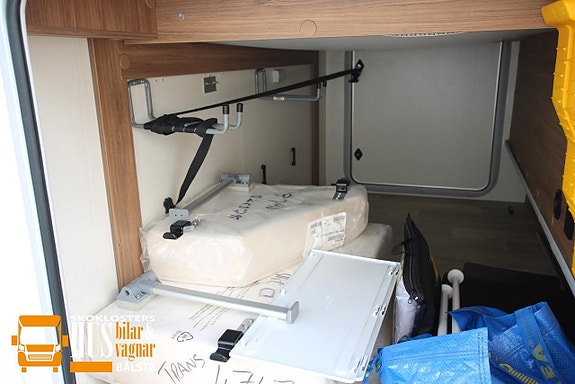 Pilote P 740 C Automat 140hk Vintepaket Queenbed 410 mil 25 of 25