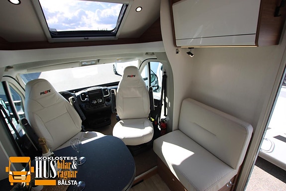 Pilote P 740 C Automat 140hk Vintepaket Queenbed 410 mil 12 of 25