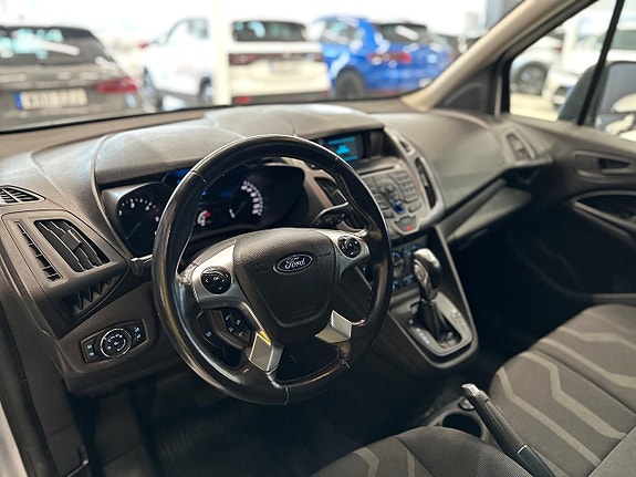 Ford Transit Connect 11 of 14