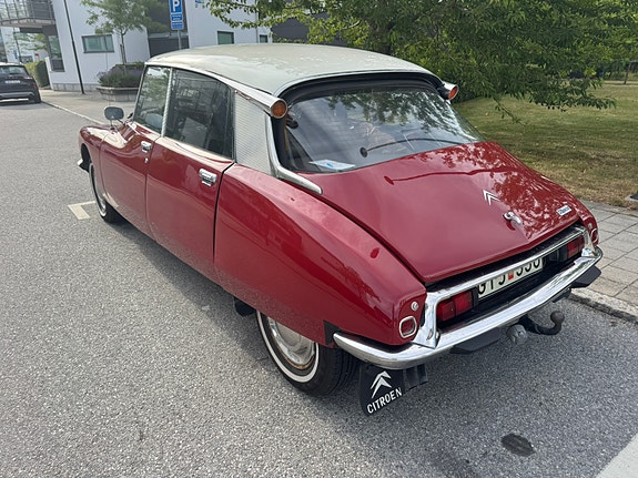 Citroen DS20 4 of 5