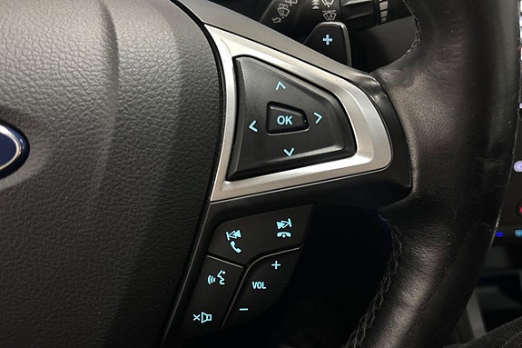 Ford Mondeo 23 of 26