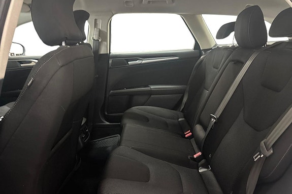 Ford Mondeo 14 of 26