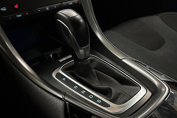 Ford Mondeo 21 of 26