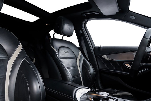 Mercedes-Benz C63 28 of 30