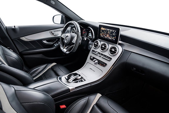 Mercedes-Benz C63 25 of 30