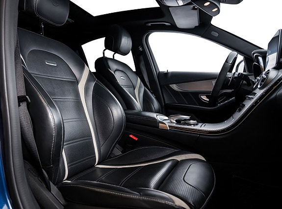 Mercedes-Benz C63 27 of 30