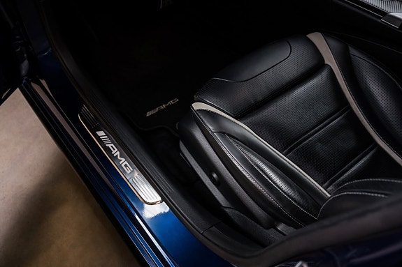 Mercedes-Benz C63 15 of 30