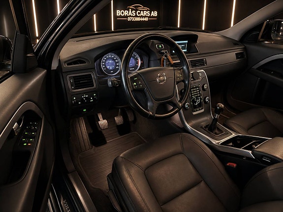 Volvo V70 9 of 13