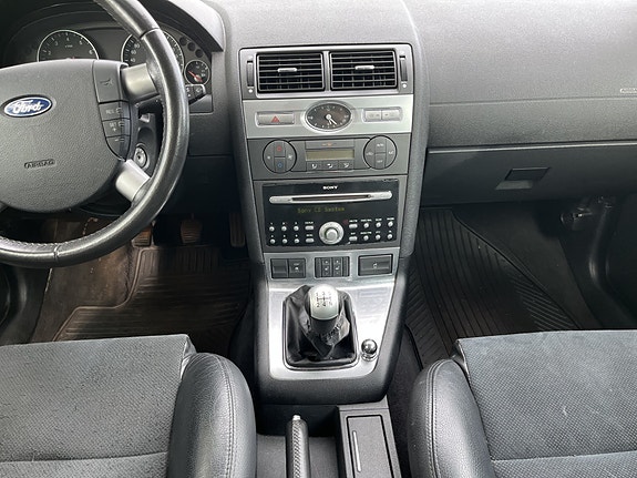 Ford Mondeo 10 of 14
