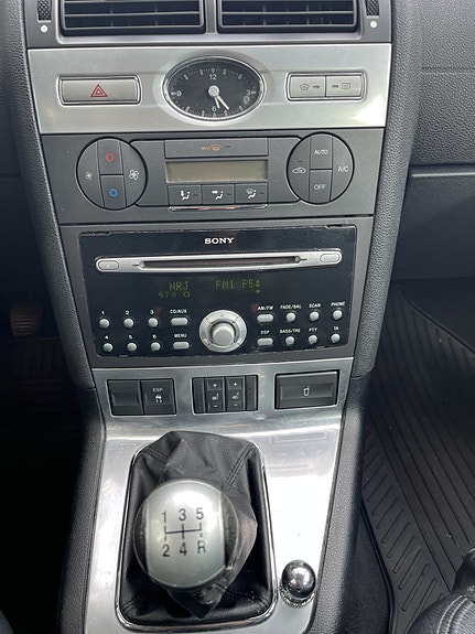 Ford Mondeo 8 of 14