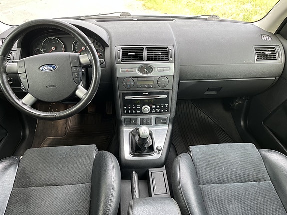 Ford Mondeo 9 of 14