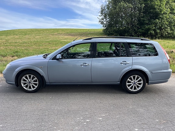 Ford Mondeo 2 of 5