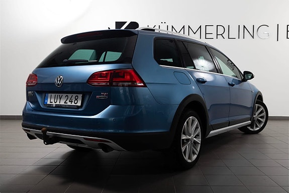 Volkswagen Golf Alltrack 12 of 23