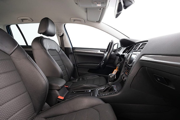 Volkswagen Golf Alltrack 15 of 23