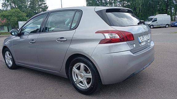 Peugeot 308 6 of 18