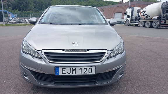 Peugeot 308 3 of 18