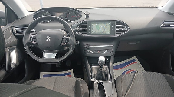 Peugeot 308 11 of 18