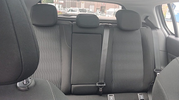 Peugeot 308 17 of 18