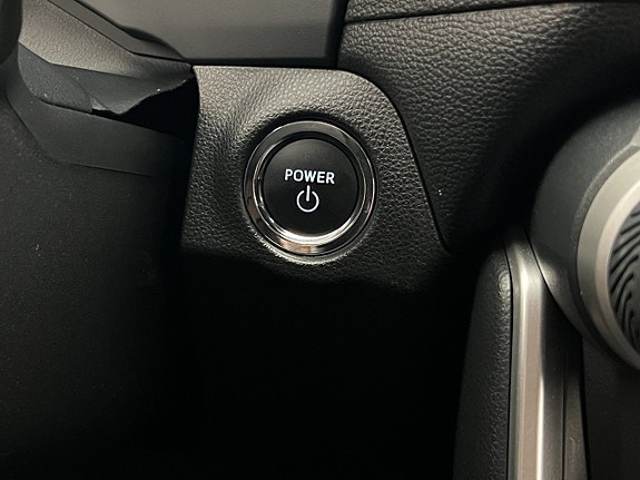 Toyota RAV4 18 of 30