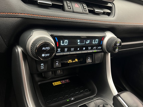 Toyota RAV4 23 of 30