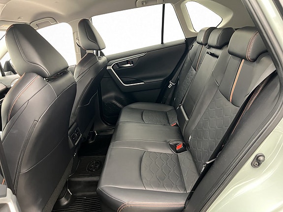 Toyota RAV4 27 of 30