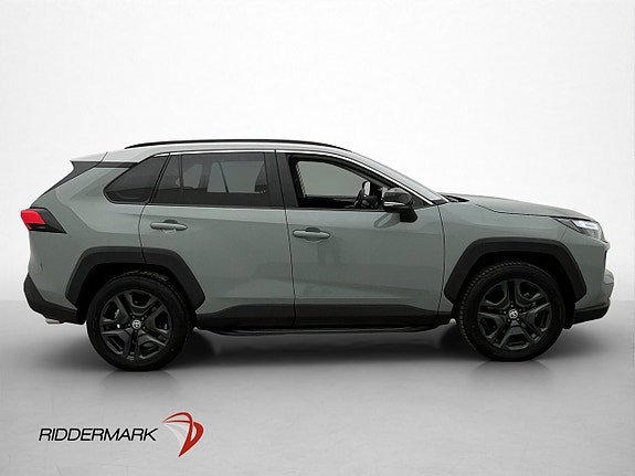 Toyota RAV4 4 of 30