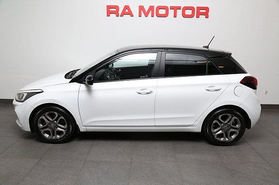 Hyundai i20 3 of 5
