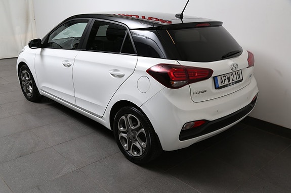Hyundai i20 4 of 5