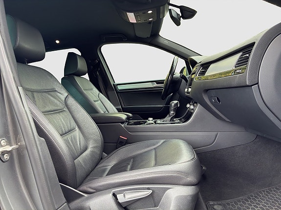 Volkswagen Touareg 17 of 19