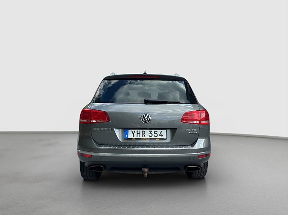 Volkswagen Touareg 4 of 19