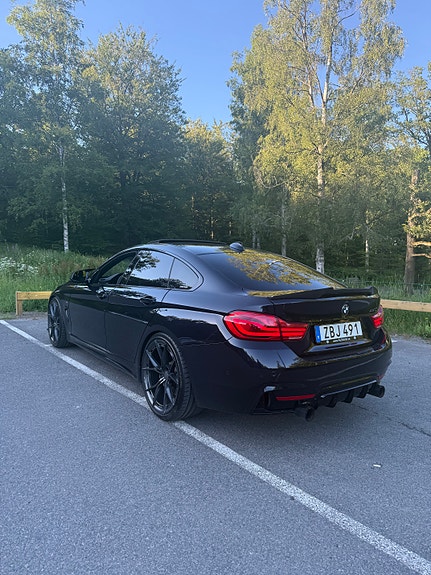 BMW 440i 2 of 5