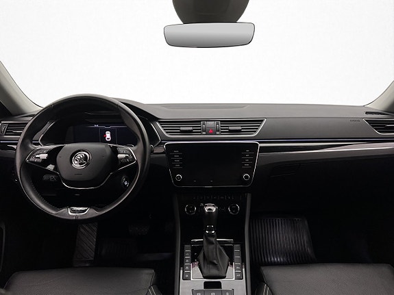 Skoda Superb 13 of 30