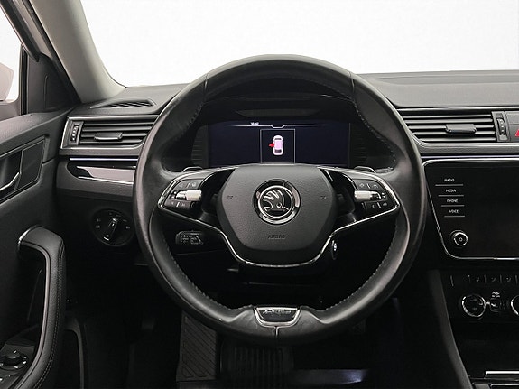 Skoda Superb 14 of 30