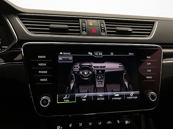Skoda Superb 27 of 30