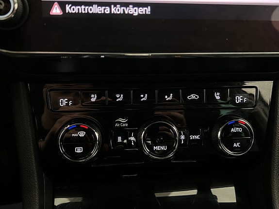 Skoda Superb 28 of 30