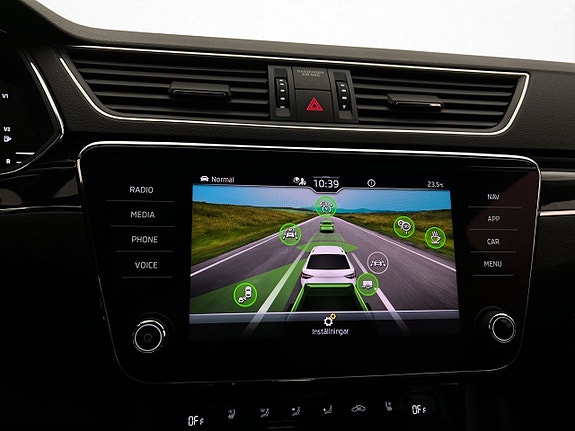 Skoda Superb 23 of 30