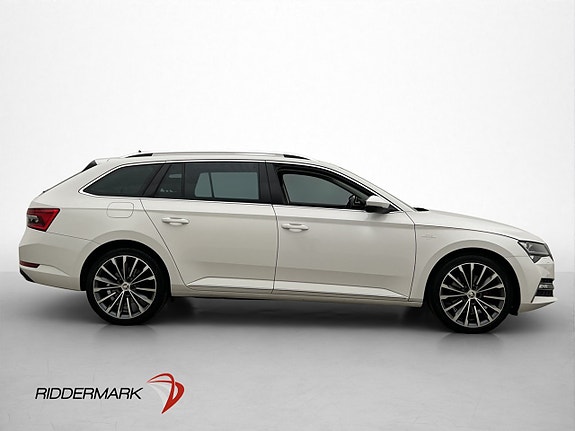 Skoda Superb 9 of 30