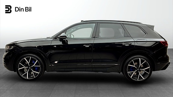 Volkswagen Touareg 2 of 12