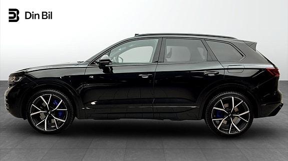 Volkswagen Touareg 2 of 5