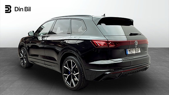 Volkswagen Touareg 3 of 12