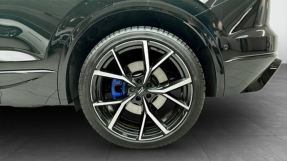 Volkswagen Touareg 6 of 12