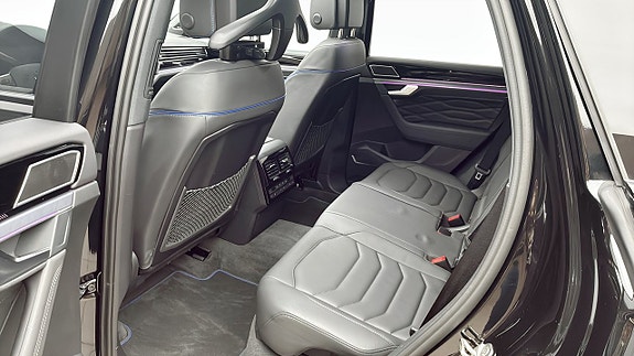Volkswagen Touareg 11 of 12