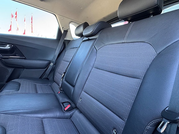 Kia Niro 12 of 17